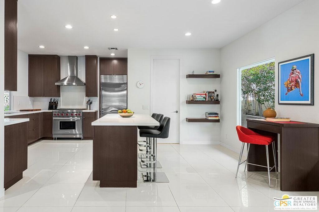 Image 16 of property listing at 1180 Los Robles Drive, Palm Springs, CA 92262