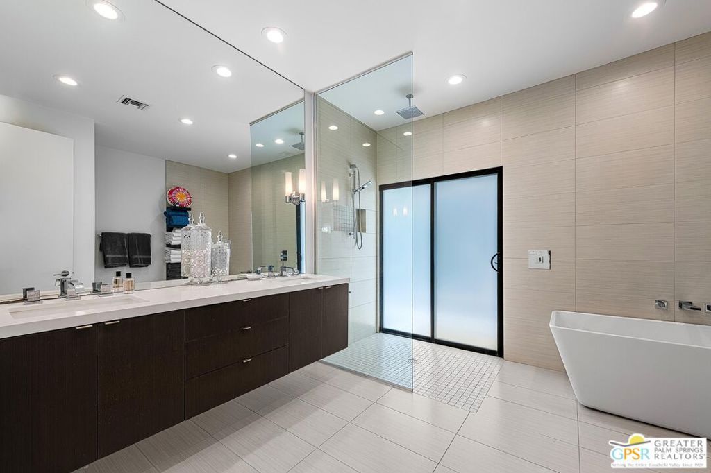 Image 22 of property listing at 1180 Los Robles Drive, Palm Springs, CA 92262