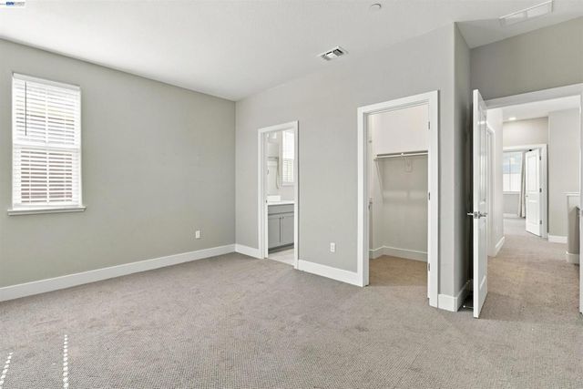 24217 2nd St, Hayward, CA 94541