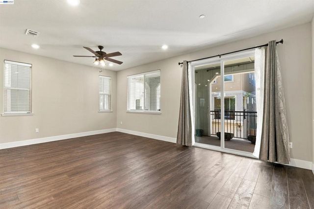 24217 2nd St, Hayward, CA 94541