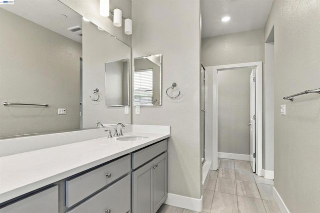 24217 2nd St, Hayward, CA 94541