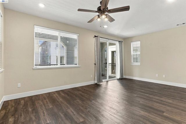 24217 2nd St, Hayward, CA 94541