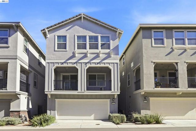 24217 2nd St, Hayward, CA 94541