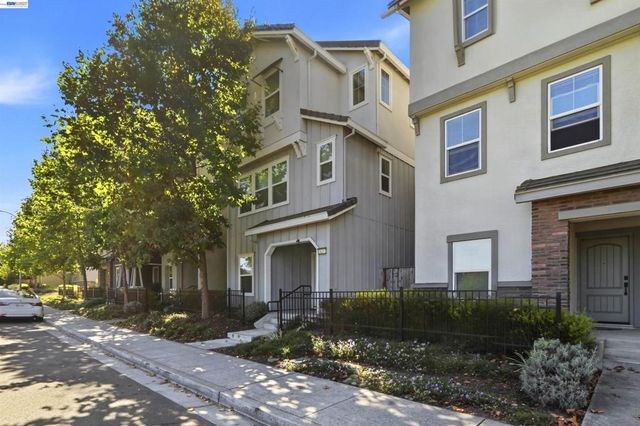 24217 2nd St, Hayward, CA 94541