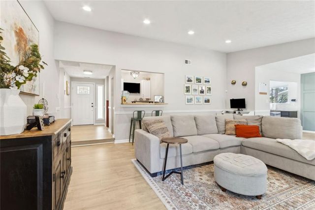 1245 Terramont Drive, Roswell, GA 30076