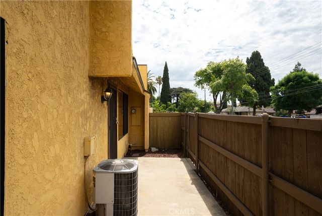 435 W 9th A3, Upland, CA 91786