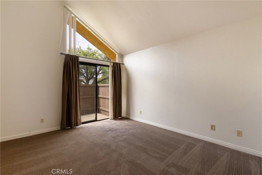 Image 18 of property listing at 435 W 9th A3, Upland, CA 91786