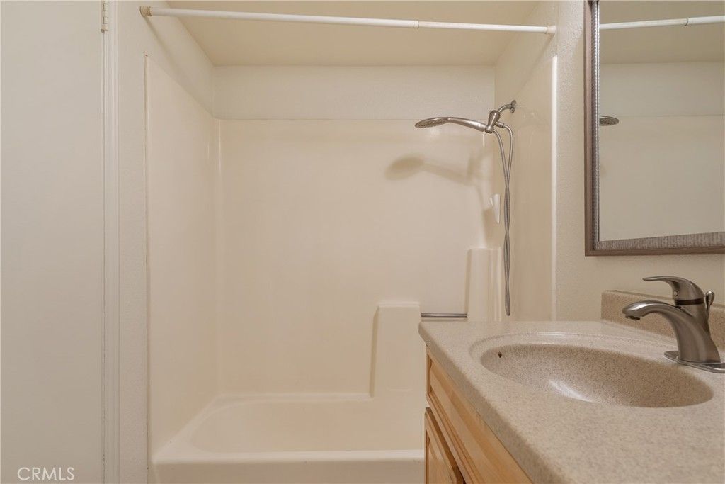 Image 27 of property listing at 435 W 9th A3, Upland, CA 91786