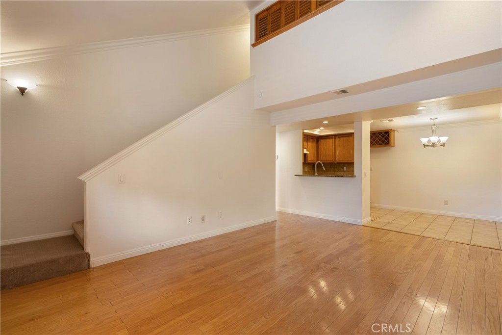 Image 9 of property listing at 435 W 9th A3, Upland, CA 91786