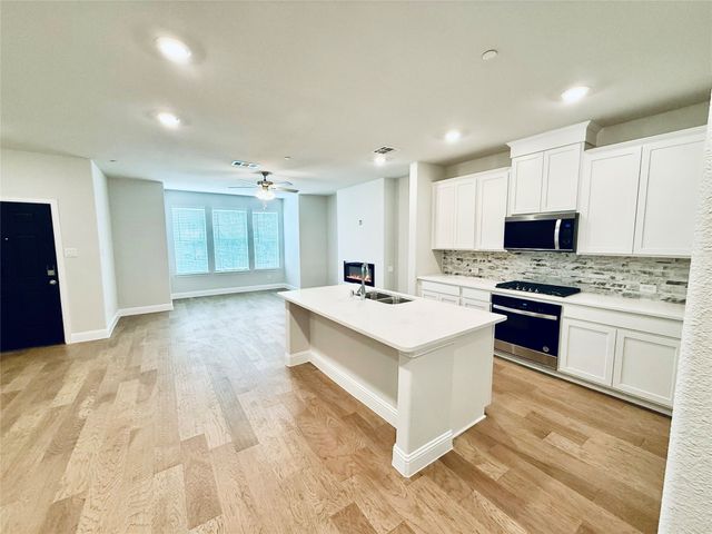 7925 Bayside Drive, Rowlett, TX 75088