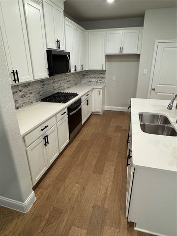 7925 Bayside Drive, Rowlett, TX 75088