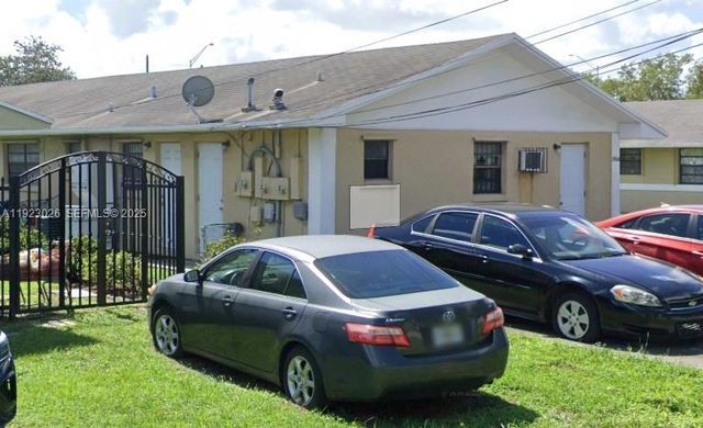 2416 NW 79th Terrace, Miami, FL 33147