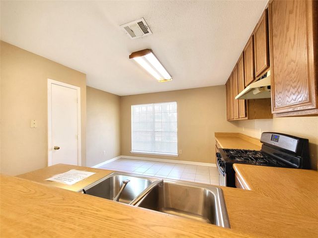 16026 Barbarossa Drive, Houston, TX 77083