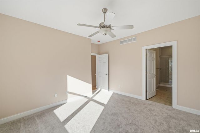 1304 W HILLCREST Drive, Chillicothe, IL 61523