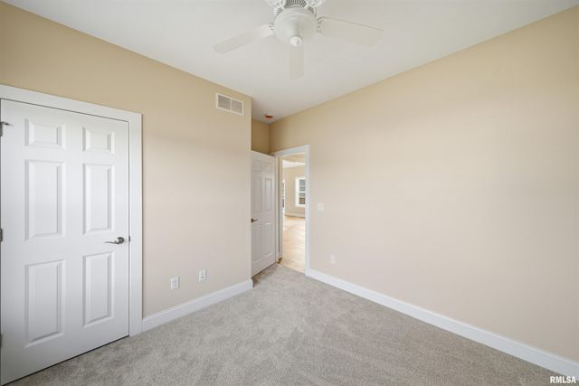 1304 W HILLCREST Drive, Chillicothe, IL 61523