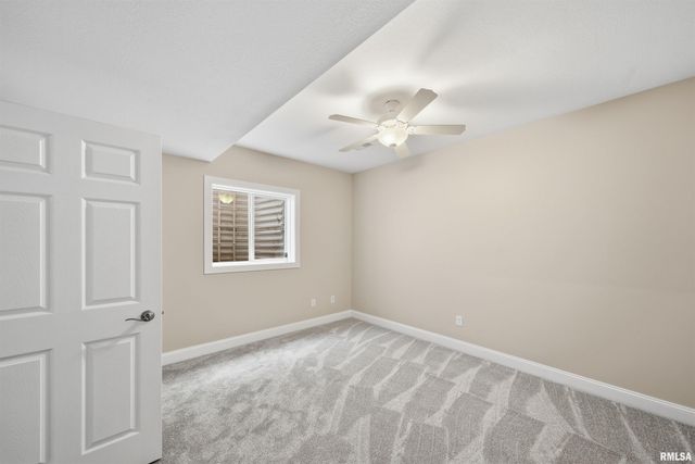 1304 W HILLCREST Drive, Chillicothe, IL 61523