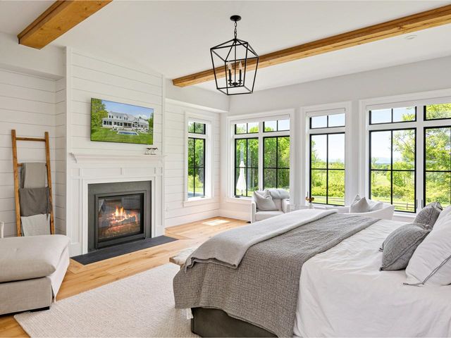 192 Governors Lane, Shelburne, VT 05482