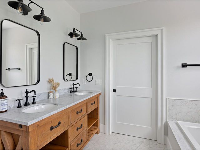 192 Governors Lane, Shelburne, VT 05482