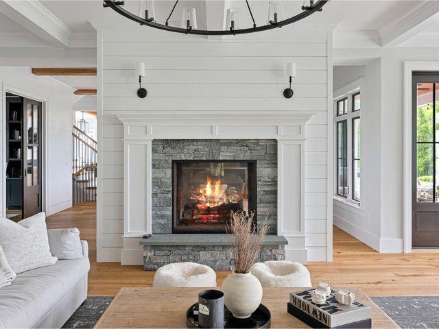192 Governors Lane, Shelburne, VT 05482