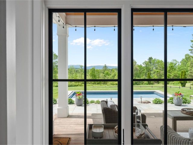 192 Governors Lane, Shelburne, VT 05482