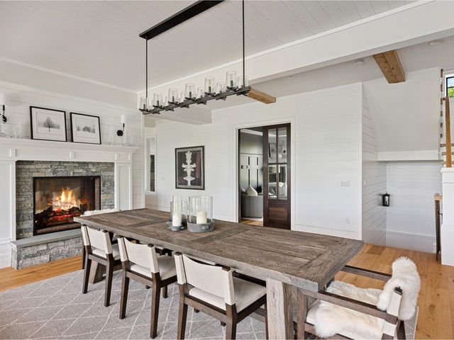192 Governors Lane, Shelburne, VT 05482