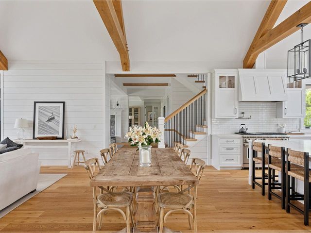 192 Governors Lane, Shelburne, VT 05482