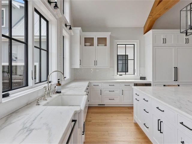 192 Governors Lane, Shelburne, VT 05482