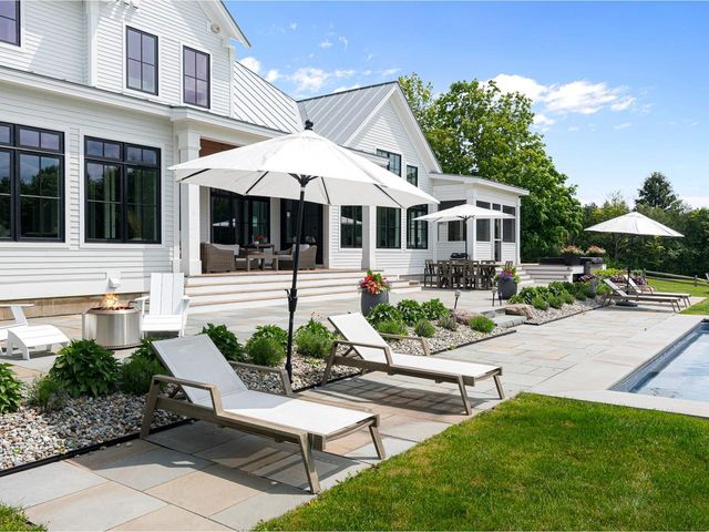192 Governors Lane, Shelburne, VT 05482