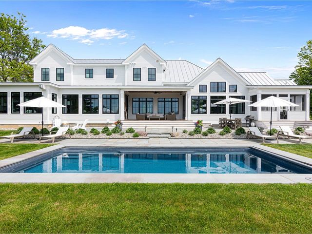 192 Governors Lane, Shelburne, VT 05482
