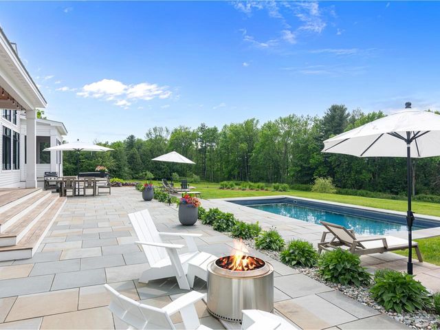 192 Governors Lane, Shelburne, VT 05482
