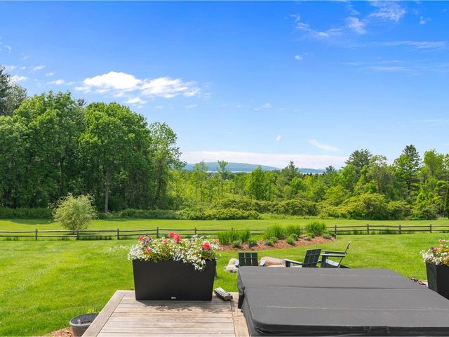 192 Governors Lane, Shelburne, VT 05482