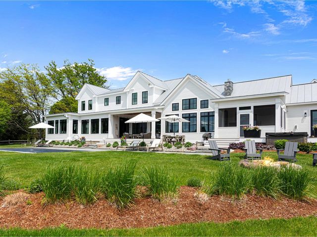 192 Governors Lane, Shelburne, VT 05482