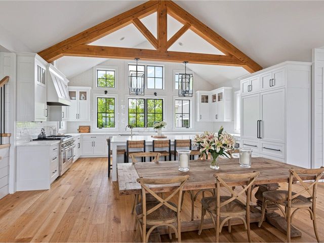 192 Governors Lane, Shelburne, VT 05482