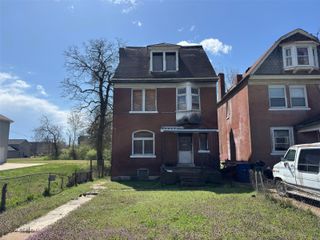 5674 Cabanne Avenue, St Louis, MO 63112