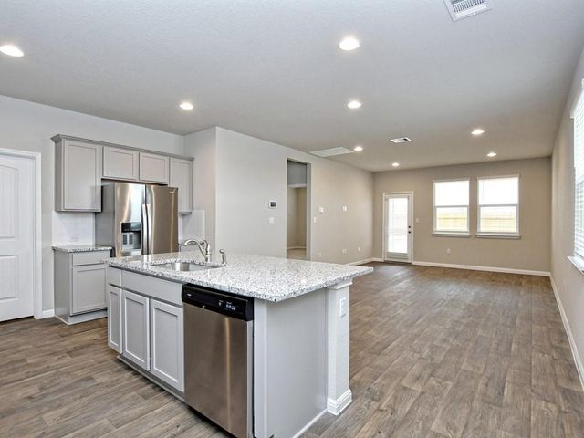 610 Roaring Fork LN, Bastrop, TX 78602