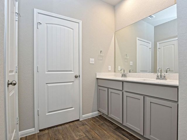 610 Roaring Fork LN, Bastrop, TX 78602