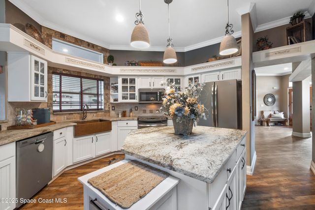 663 Sheridan Woods Drive, Melbourne, FL 32904