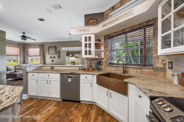 663 Sheridan Woods Drive, Melbourne, FL 32904