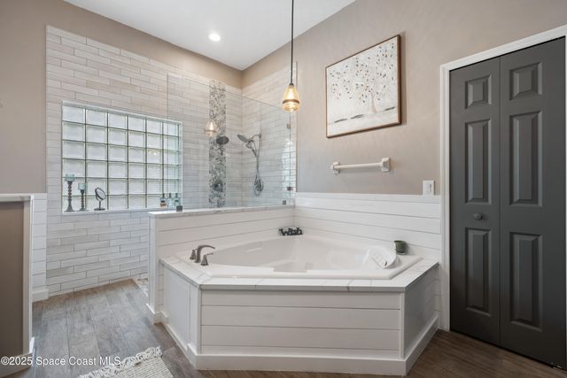 663 Sheridan Woods Drive, Melbourne, FL 32904