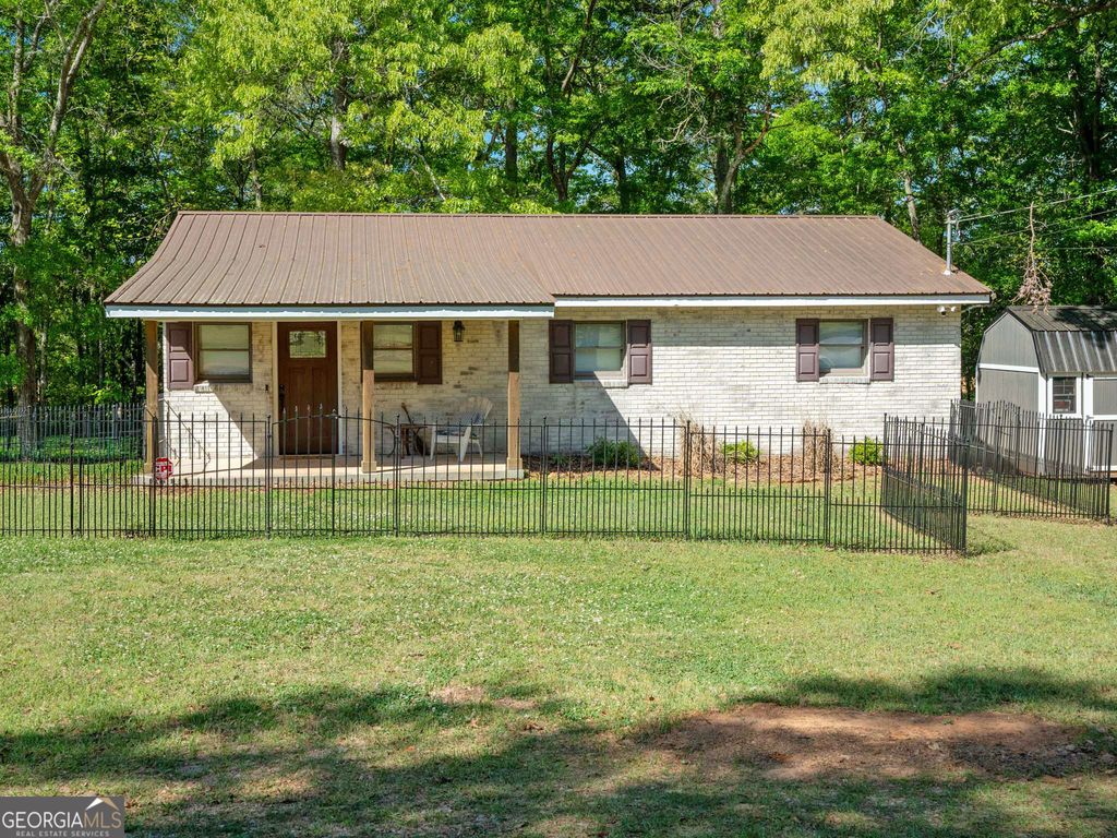 202 Forest Circle, Hartwell, GA 30643