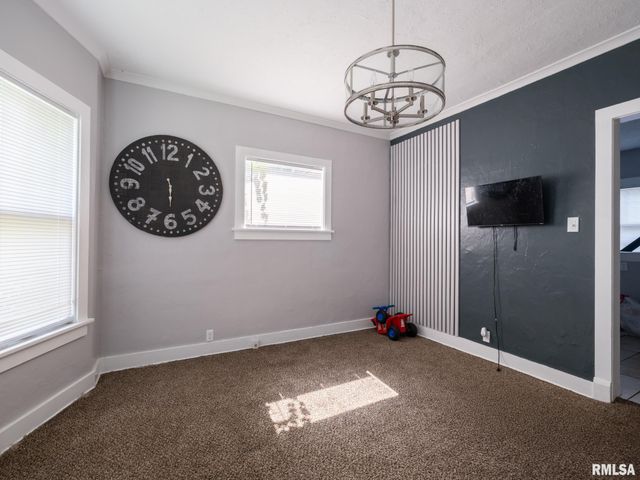 1808 W BRADLEY Avenue, Peoria, IL 61606