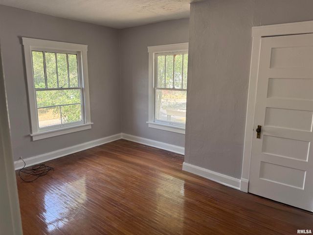 1808 W BRADLEY Avenue, Peoria, IL 61606