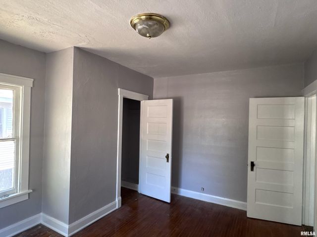 1808 W BRADLEY Avenue, Peoria, IL 61606