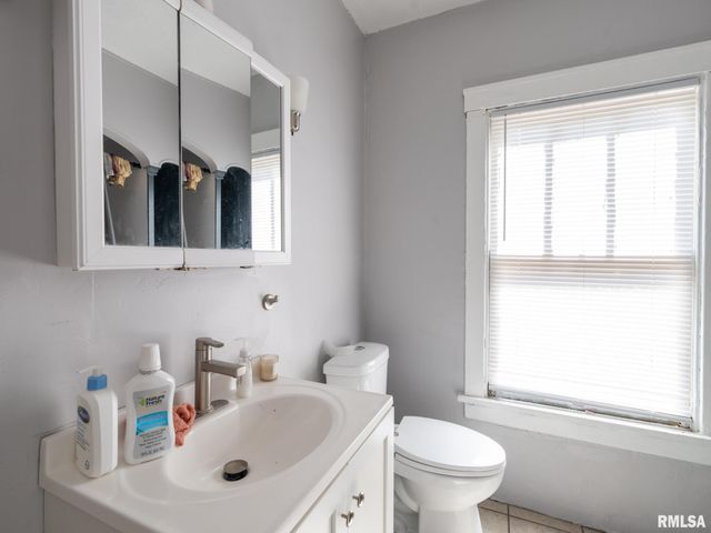 1808 W BRADLEY Avenue, Peoria, IL 61606