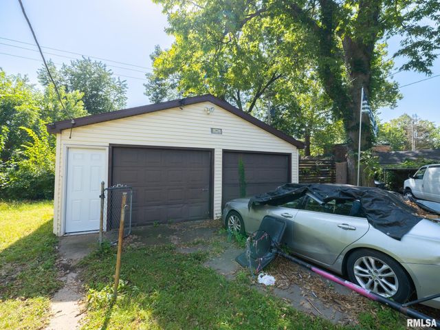 1808 W BRADLEY Avenue, Peoria, IL 61606