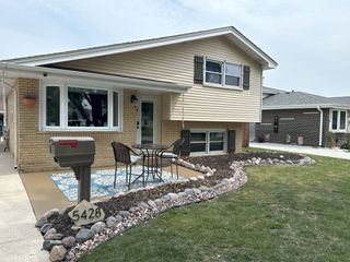 5428 138th Street, Crestwood, IL 60418