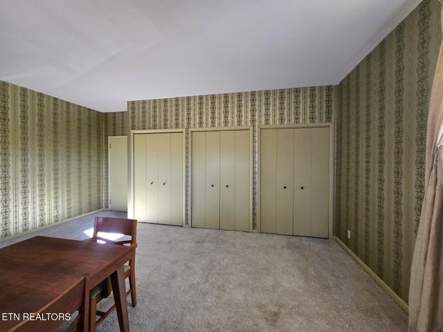 1733 knoxville Hwy, Wartburg, TN 37887