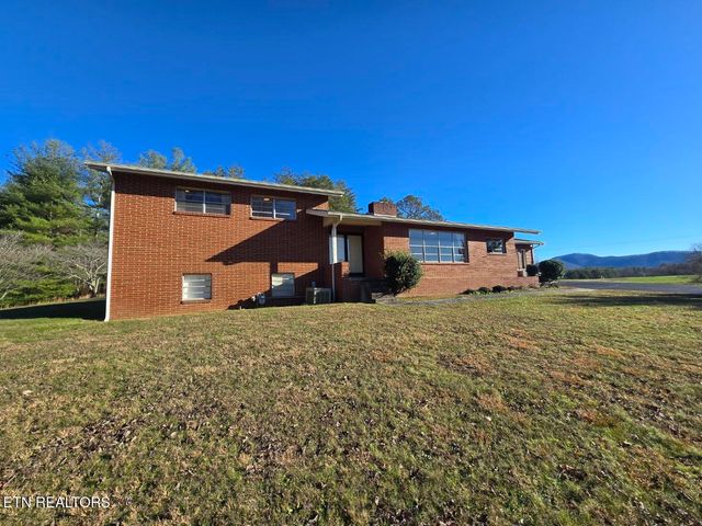 1733 knoxville Hwy, Wartburg, TN 37887