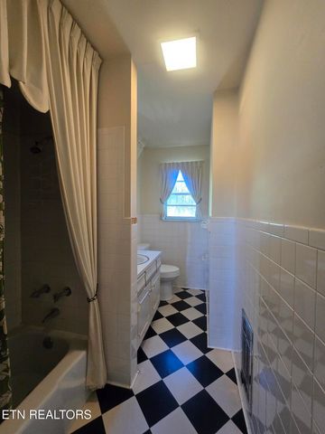 1733 knoxville Hwy, Wartburg, TN 37887