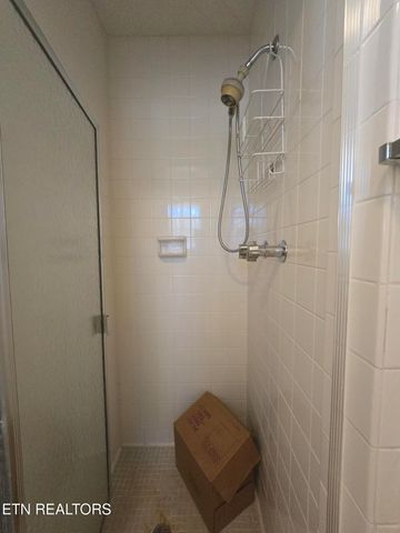 1733 knoxville Hwy, Wartburg, TN 37887